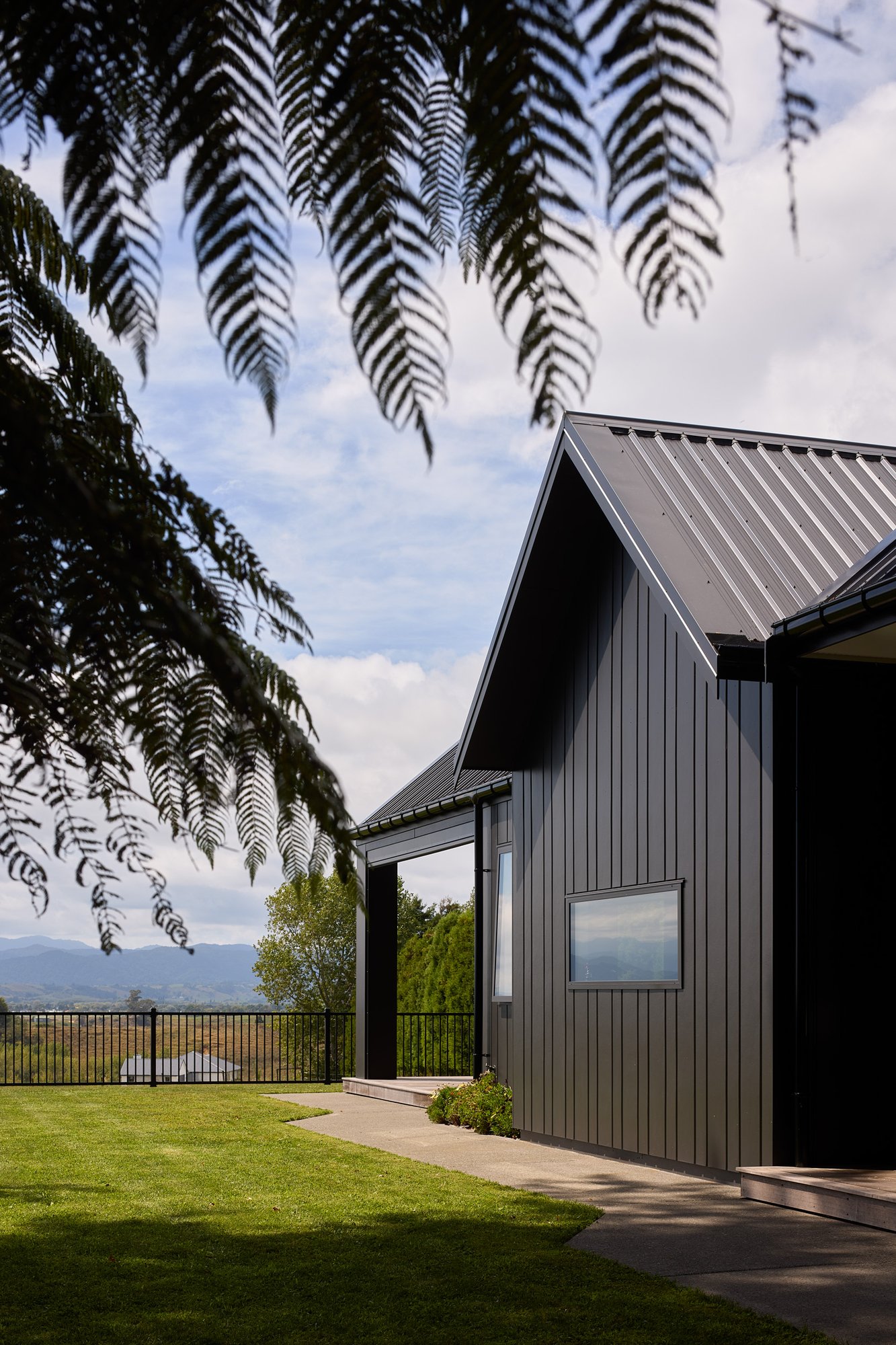 Oblique™ Weatherboard Great For Coastal Conditions