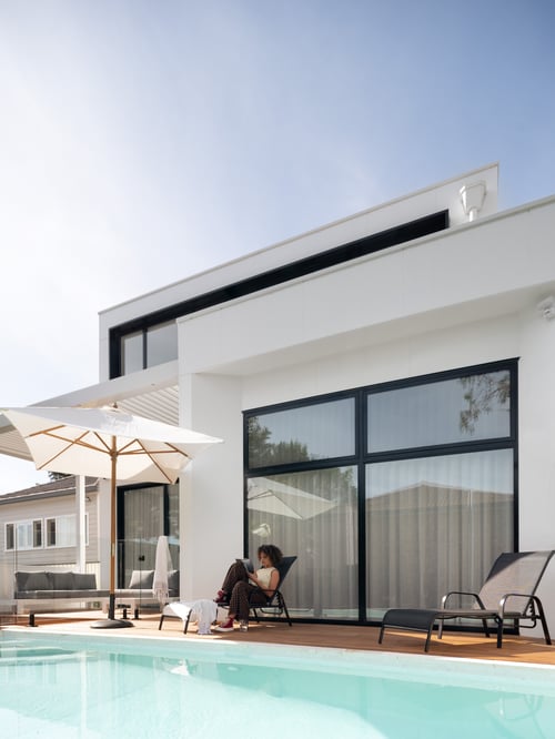 brushed-concrete-axon-boxmodern-exterior-bennettstreet-futureflip-jameshardie-96